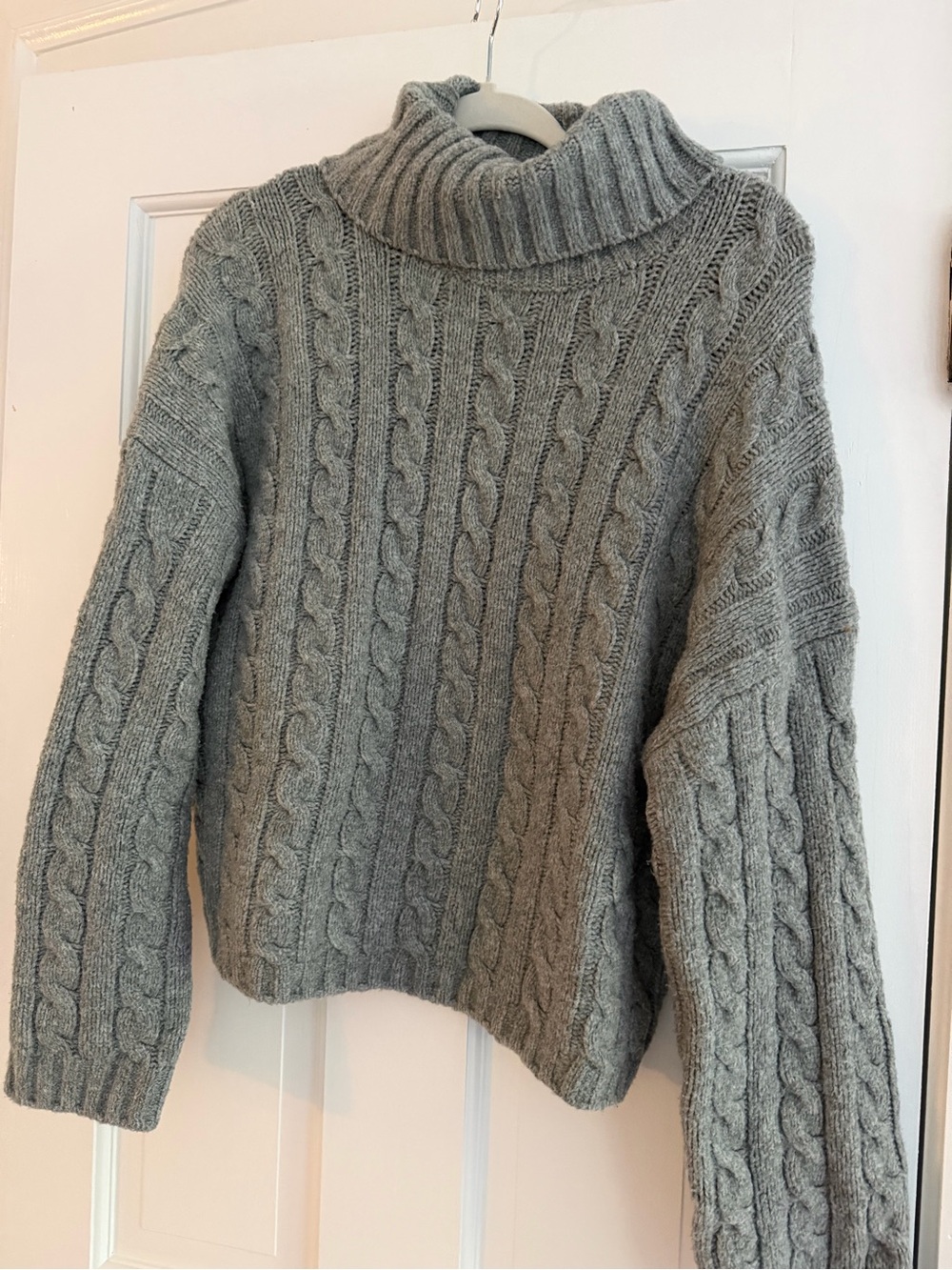 Abercrombie & Fitch Heather Gray Cable Turtleneck Sweater